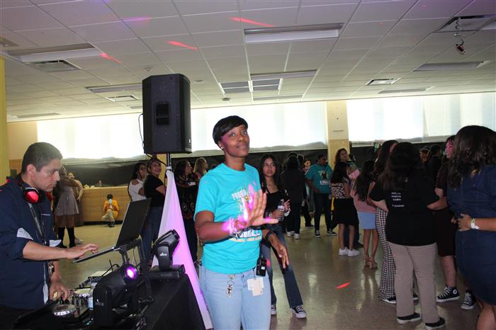 Mr Luviano and Ms Jennings